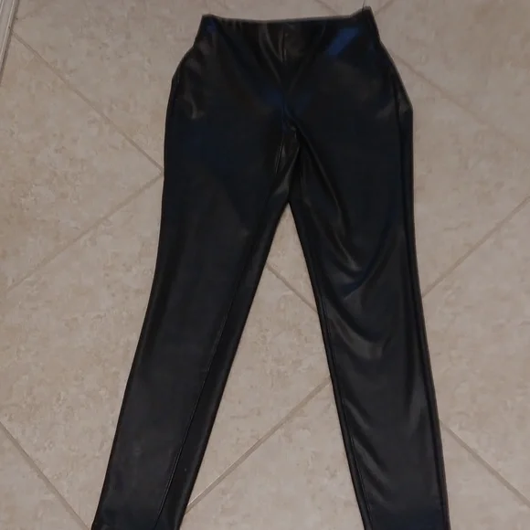 Vince Camuto Womens Dark Charcoal Faux Leather Pant.EUC XS - Picture 3 of 7